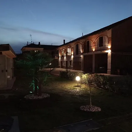 Country House Bea - Con Piscina CastellʼAlfero